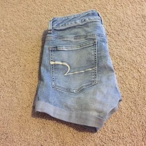 American Eagle Midi shorts