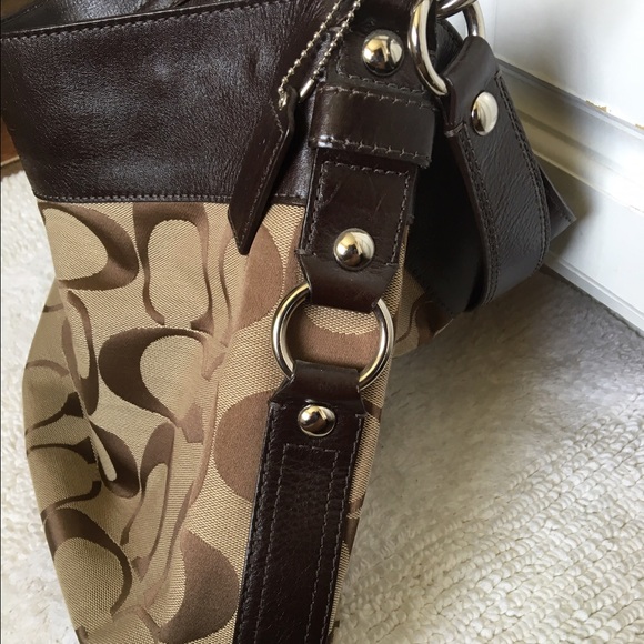 Coach Shoulder Bag - Picture 3 of 4