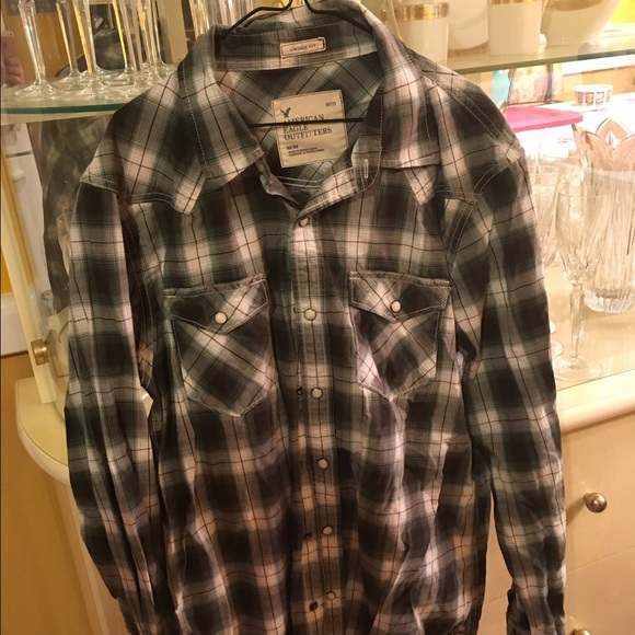 American Eagle Vintage Fit Button Down Shirt
