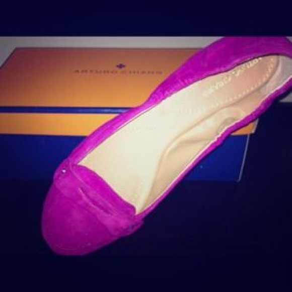 Arturo Chiang Fuchsia Loafer Flats