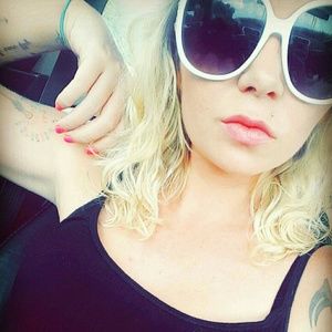 Meet your Posher, Maria