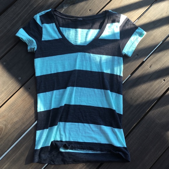 tshirt - Picture 1 of 2