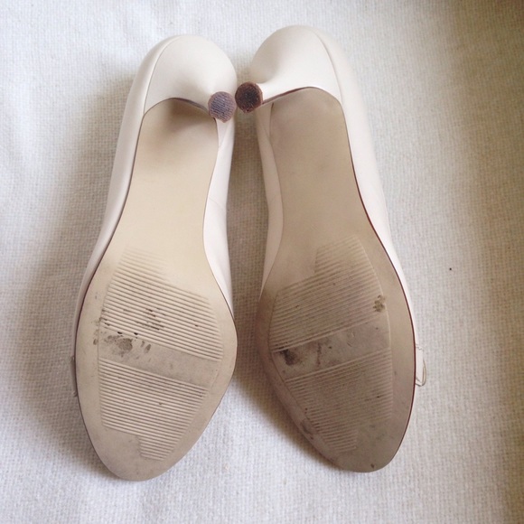 *PRICE DROP!* Michael Shannon Peep-Toe Heels - Picture 4 of 5