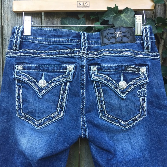 Miss Me Sequined Boot Cur Jeans Size 26