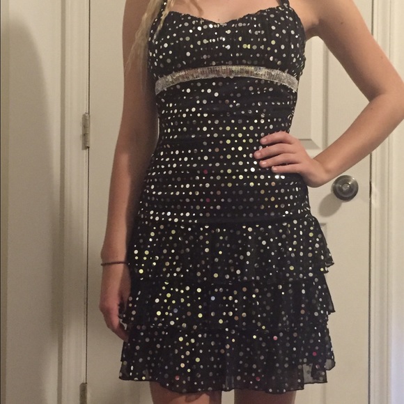 Homecoming dress halter - Picture 1 of 4