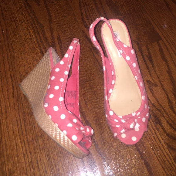 Polka dot wedges