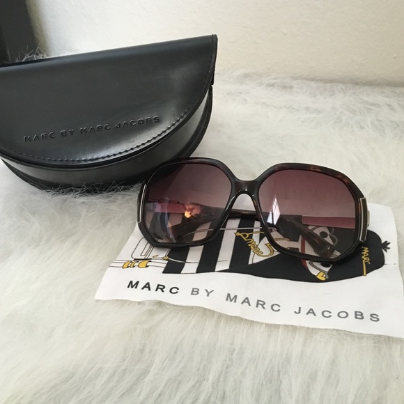 MARC by Marc Jacobs Sunglasses