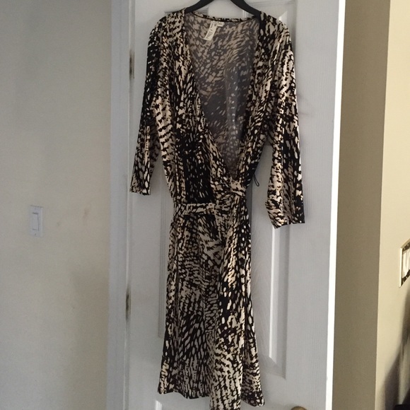 🎉Fall Wrap Dress🎉