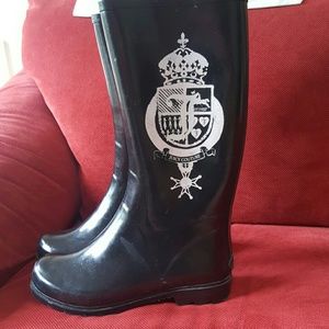 SOLD JUICY COUTURE RAIN BOOTS 9