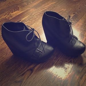 Black Steve Madden wedge booties