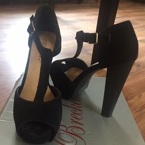 Breckelle Black Chunky Heels
