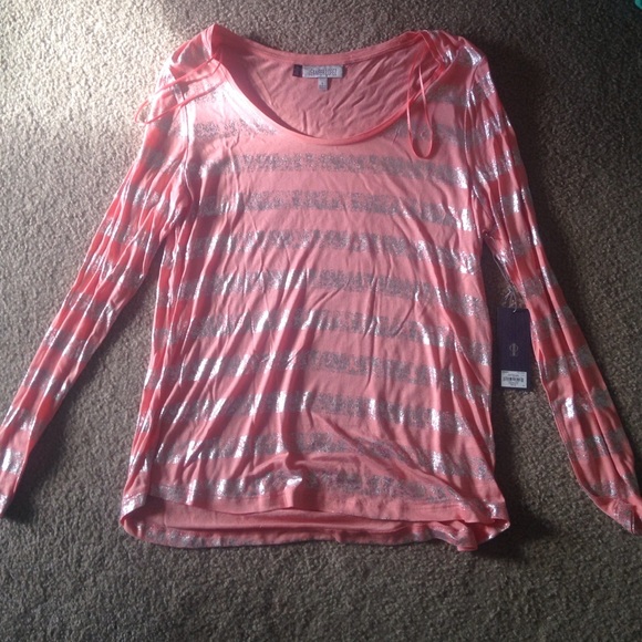 Long sleeved shirt