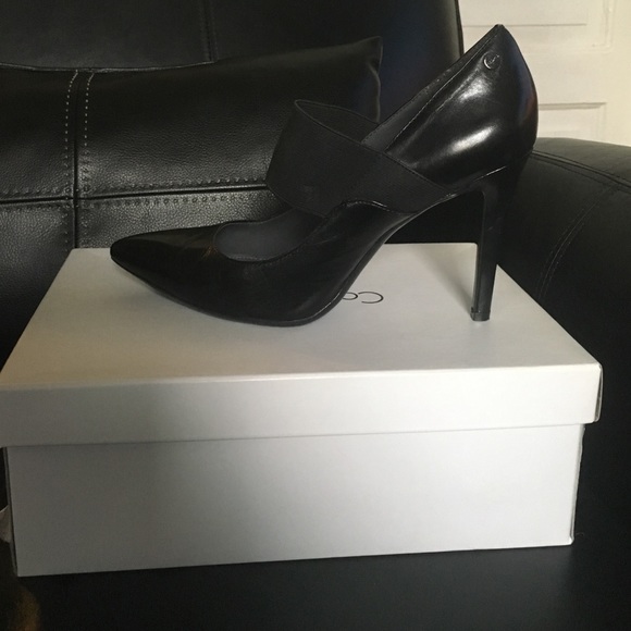 Brand new Calvin Klein heels sz9