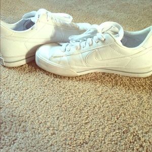 Nike Sweet Classic Low Women's Leather Shoes