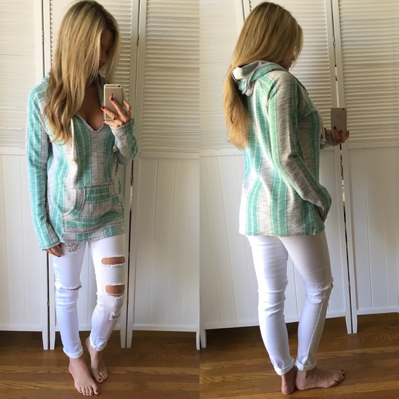 Last Item• Cute Pullover Beach Hoodie - Picture 3 of 4