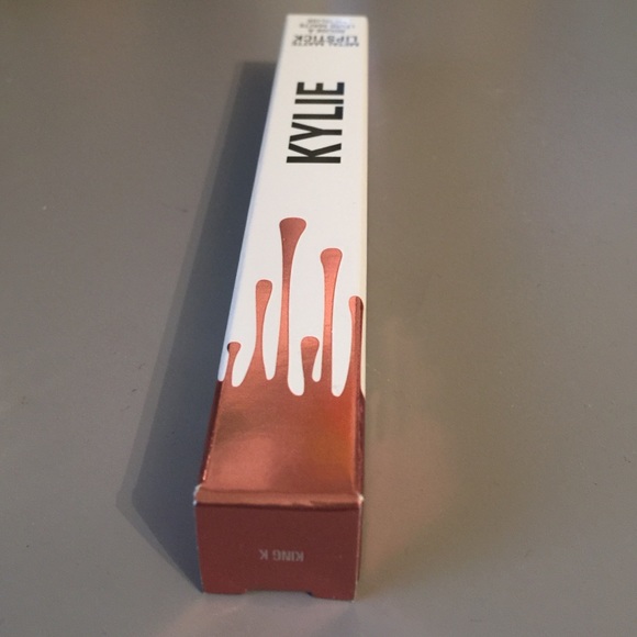 Kylie Lipkit in KING K