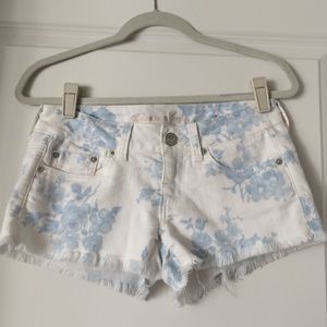 American eagle floral print denim shorts