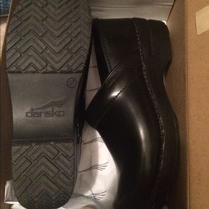 Black Dansko clogs- size 39