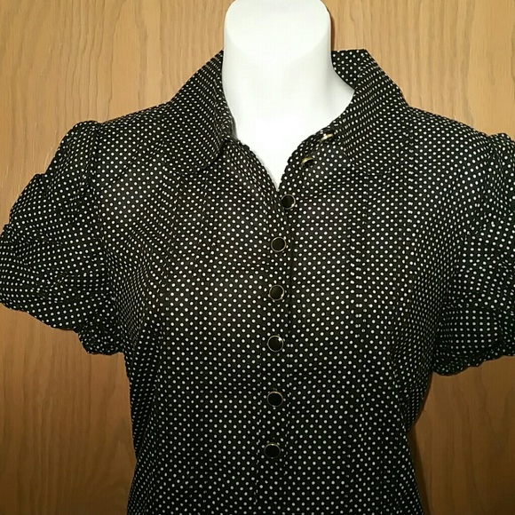 Black top with White polka-dots - Picture 2 of 3