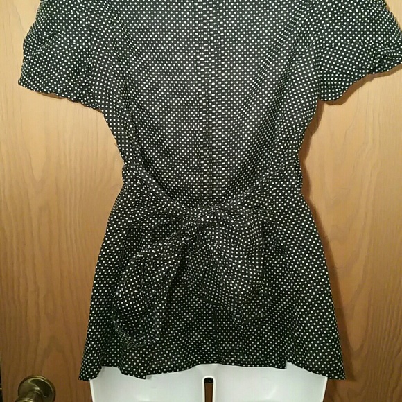 Black top with White polka-dots - Picture 3 of 3