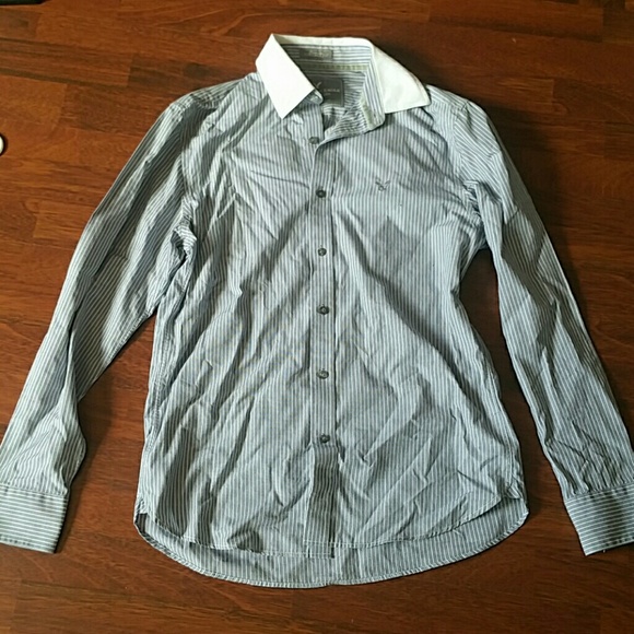 Mens button up. - Picture 1 of 1