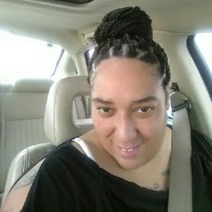 Meet your Posher, Carmelita