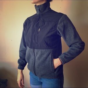 Women's Columbia zip up sweater size small