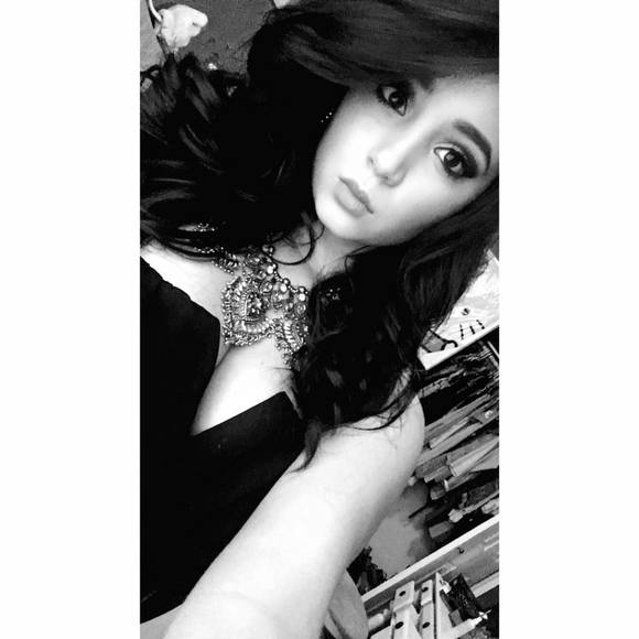 Meet your Posher, Ashley