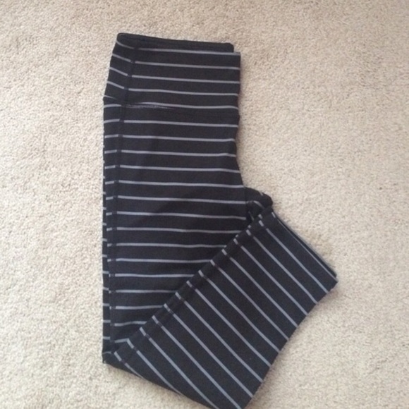 Athleta chatarunga crops in slate/black stripe.