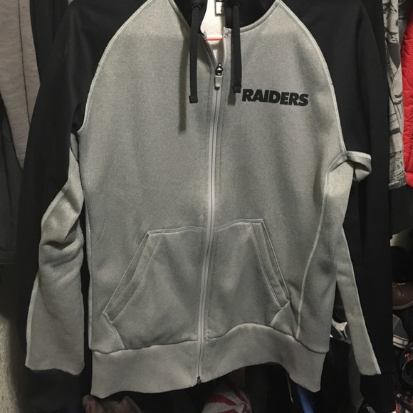 Raiders zip up hoodie