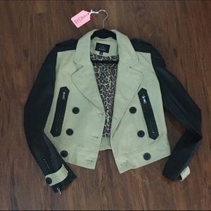 Black and beige pu leather sleeve jacket