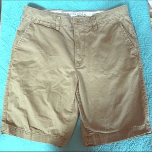 Men's like new khaki shorts