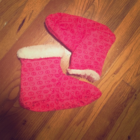 Pink peace sign house booties