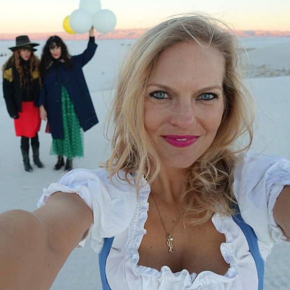 Meet your Posher, Vanessa - Picture 1 of 1