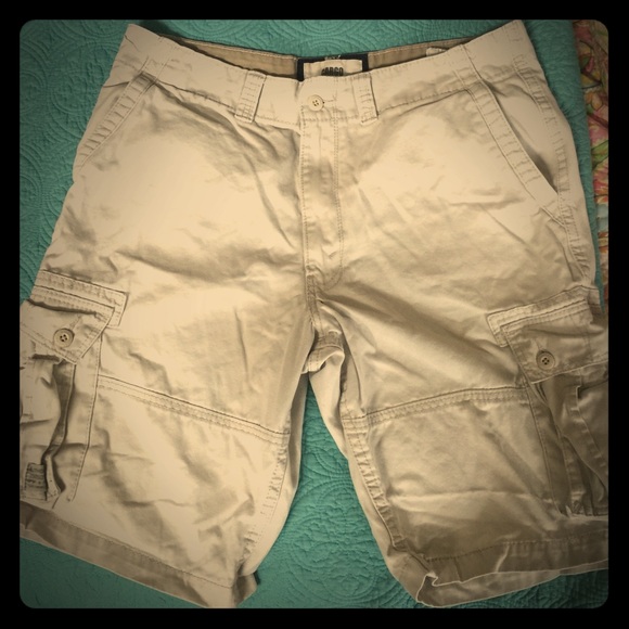 Men's Levi Strauss cargo shorts!