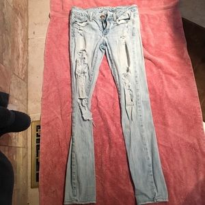 American eagle outfitter ripped jeans