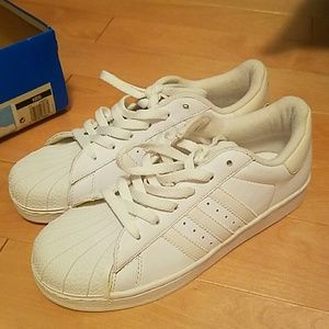 New white adidas sneakers in kids 6/womens 8