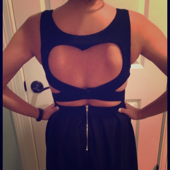 TopShop black dress with heart cut out on back - Picture 1 of 3