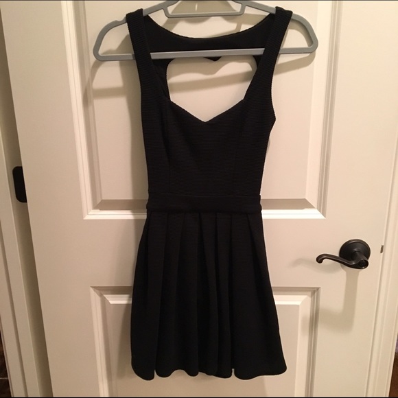 TopShop black dress with heart cut out on back - Picture 2 of 3
