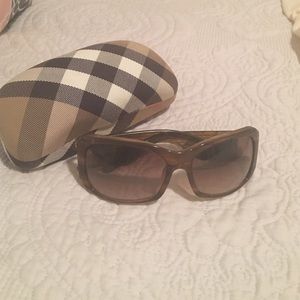 Burberry sunglasses