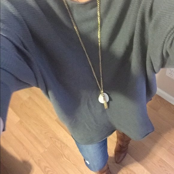 Last one๐BEST SELLER๐Grey ribbed top๐ - Picture 3 of 4