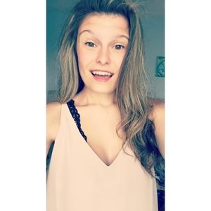 Meet your Posher, Laine