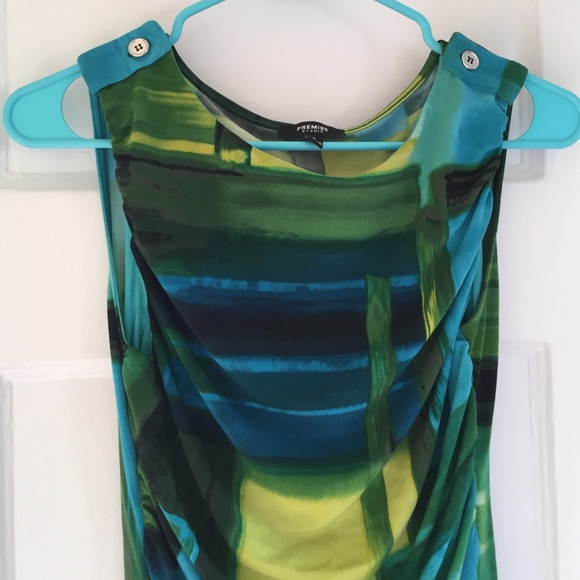 Color Block Top - Picture 2 of 3