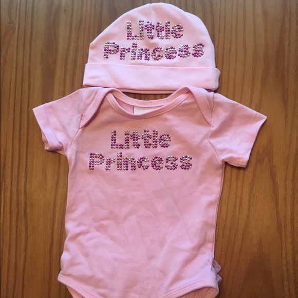 Bari Lynn little princess onsie and hat 0-6 months