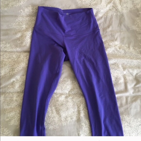 Lululemon High waist Roll Downs