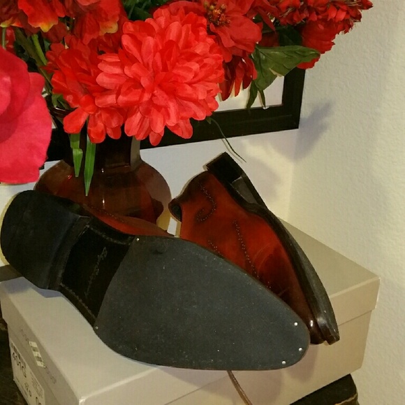 **** SOLD ****  Burgundy/Brown w/brown shoe laces - Picture 4 of 4