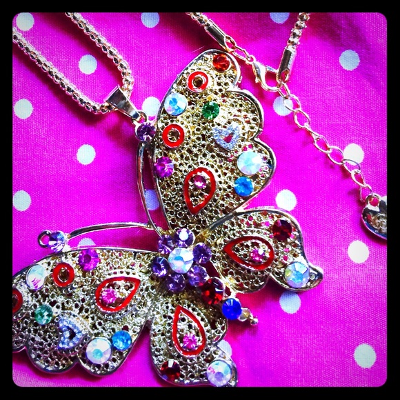 HUGE ELEGANT BETSEY JOHNSON BUTTERFLY NECKLACE