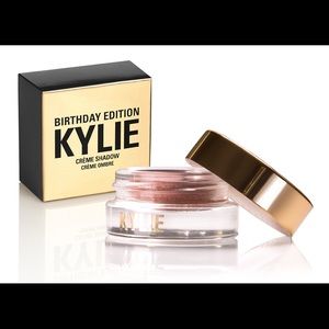 Kylie Cosmetics birthday edition shadow rose gold
