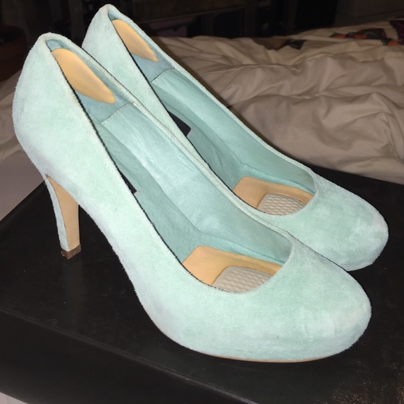 Mint suede heels