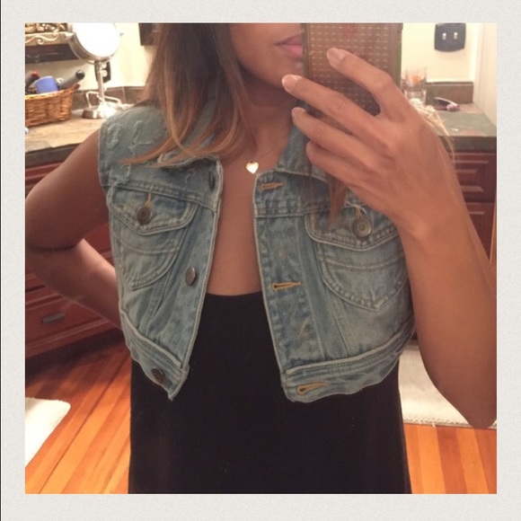 Cropped jeans vest